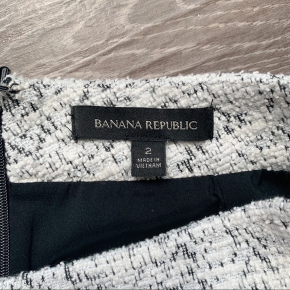 Classic Tweed Pencil Skirt - Picture 4 of 5